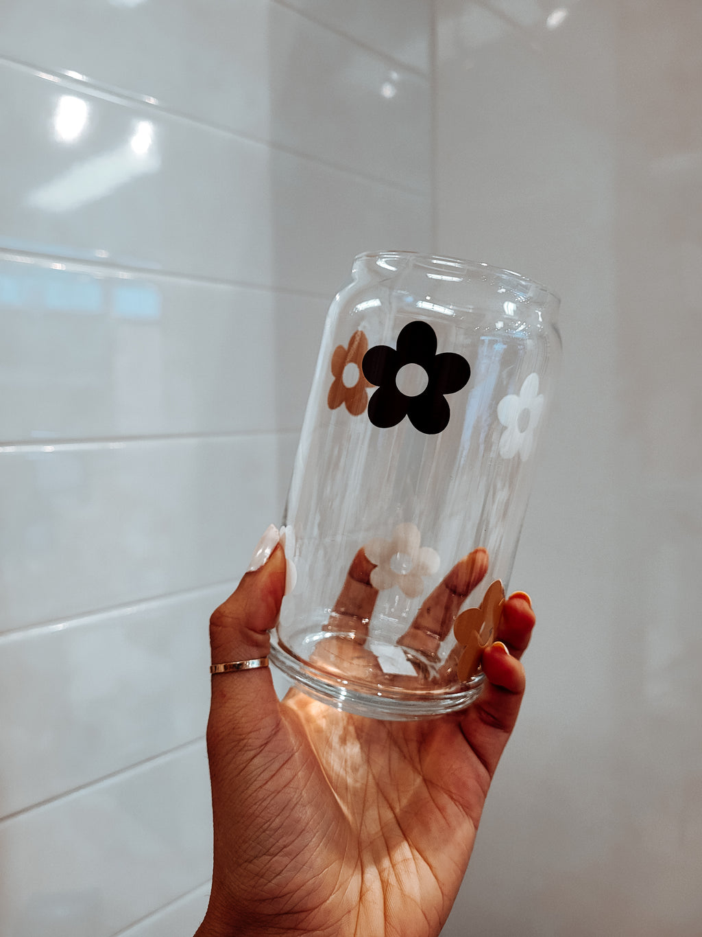 Neutral Daisy Cup