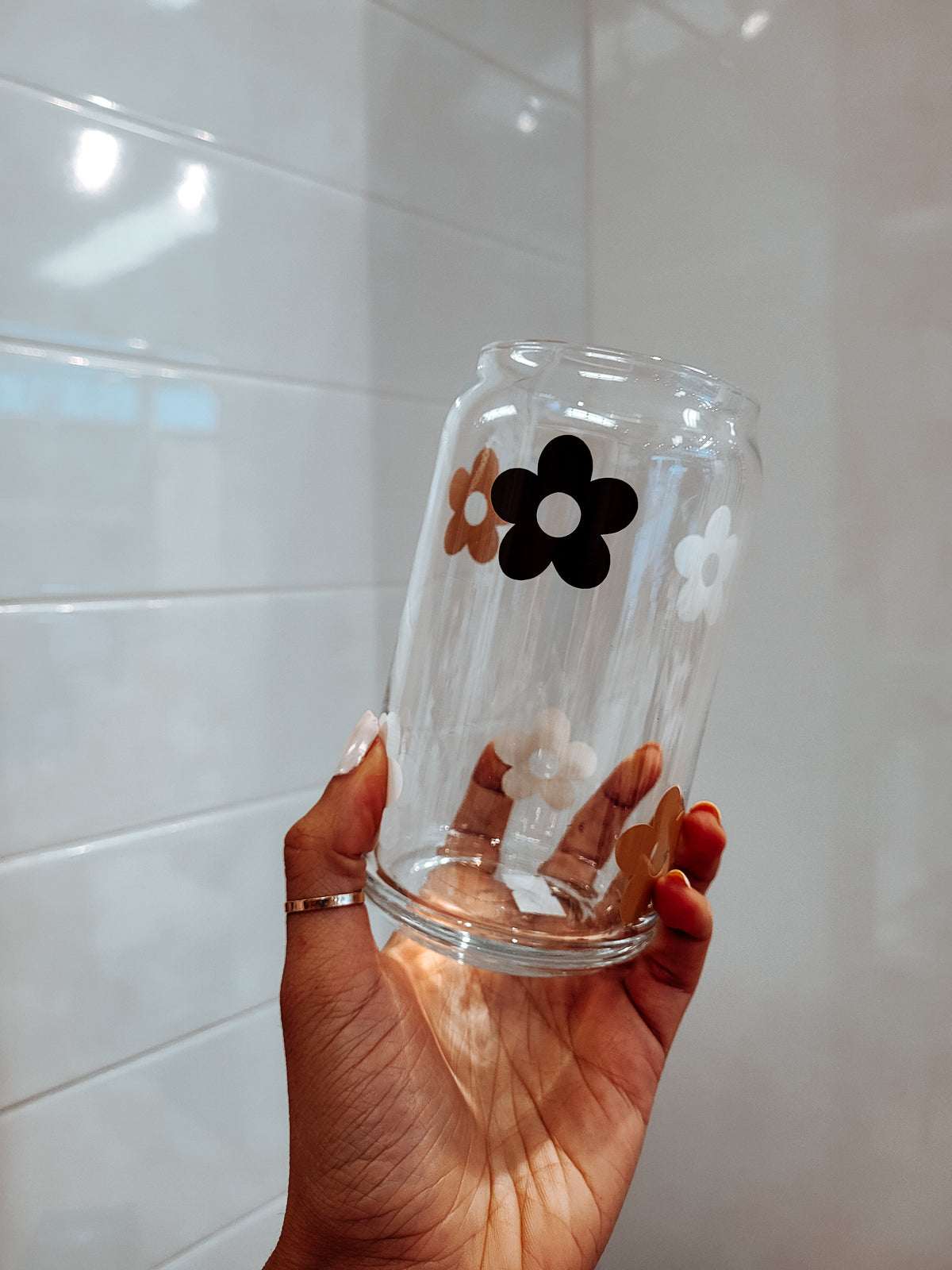 Neutral Daisy Cup