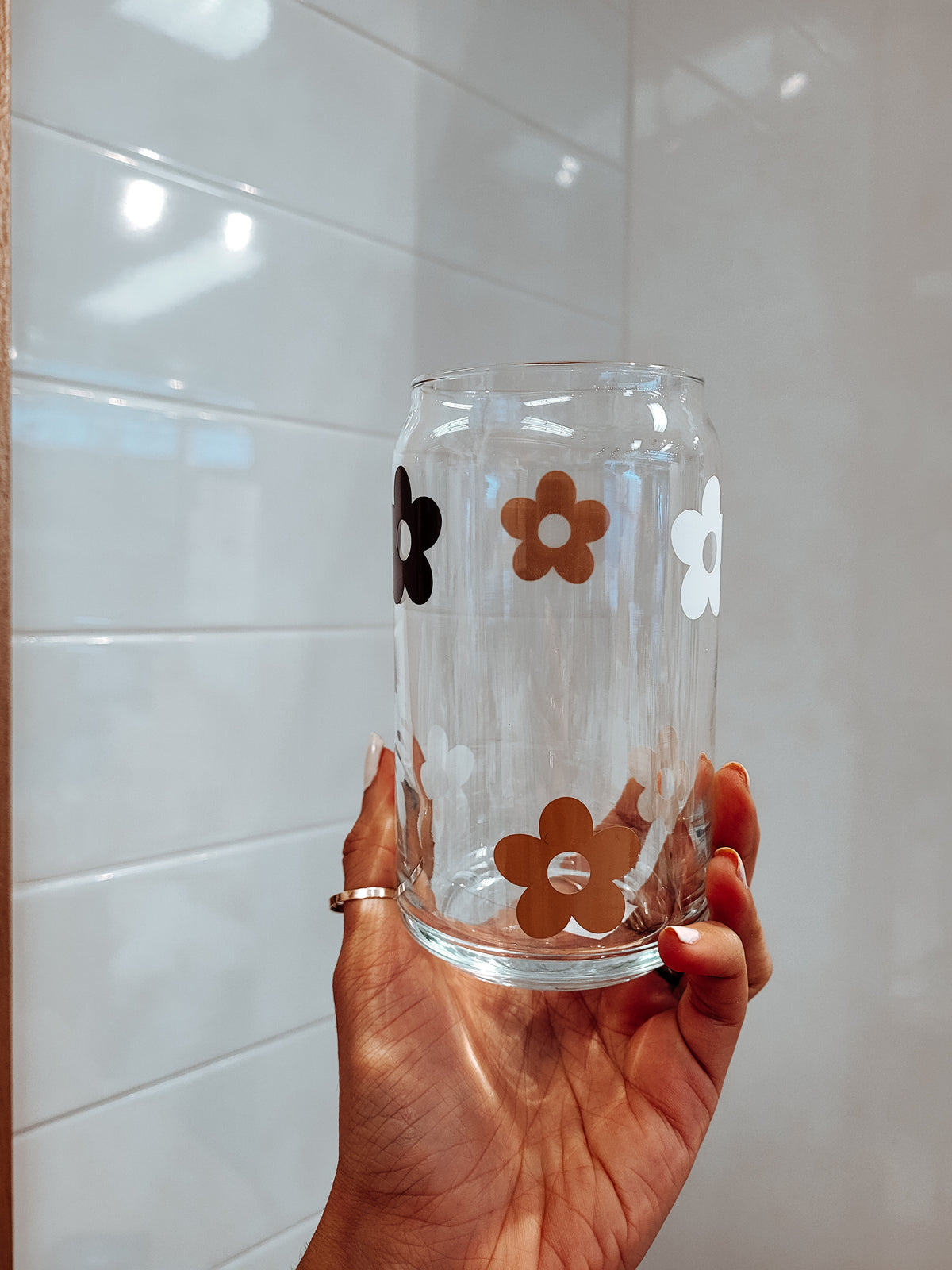 Neutral Daisy Cup