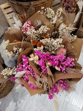Load image into Gallery viewer, DRIED FLOWER BOUQUET - EVERLASTING BOUQUET
