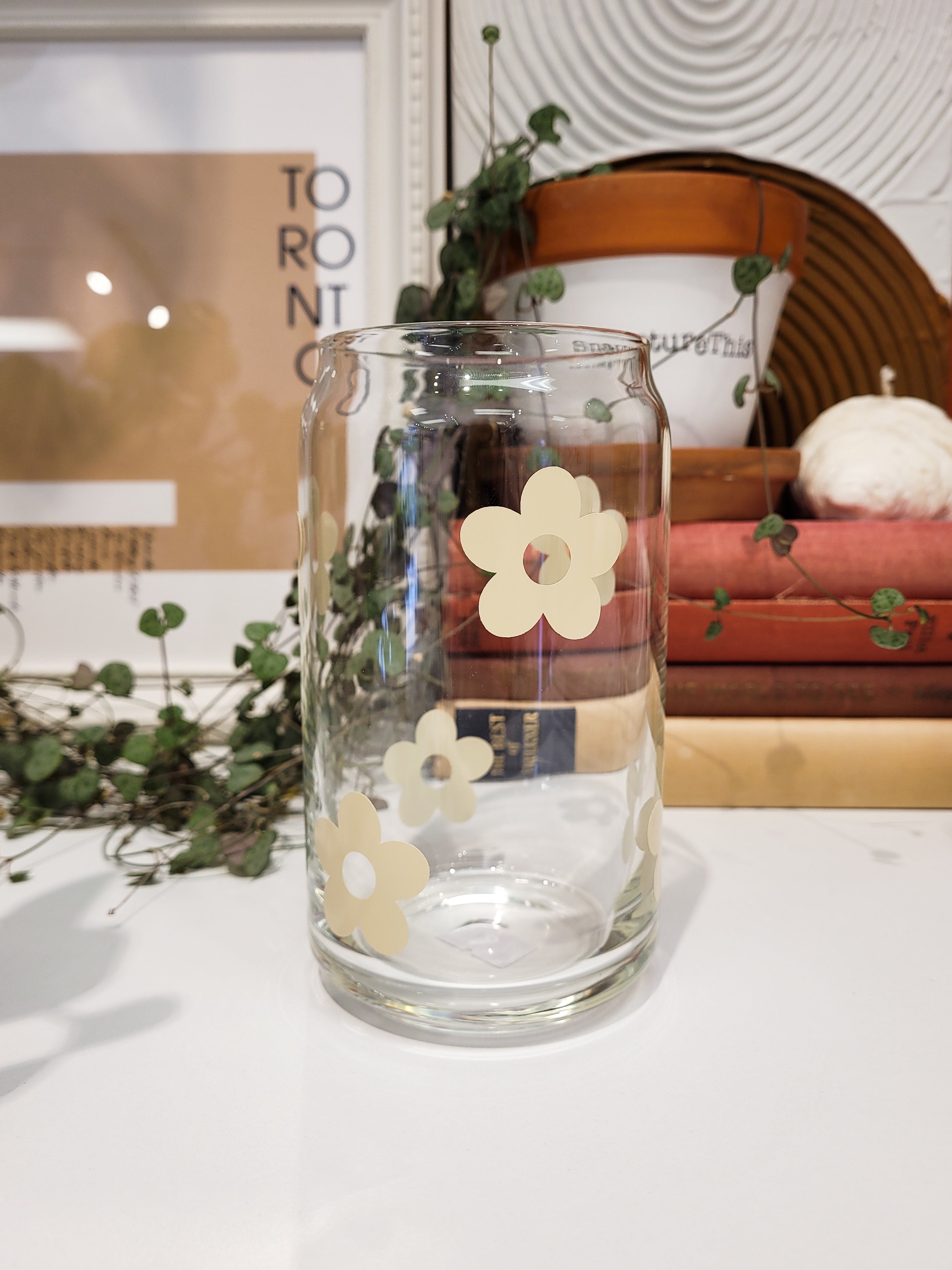 Beige Daisy Cup